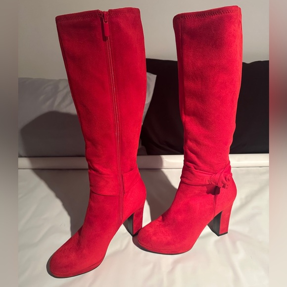 🔥Red Suede Like Fashion Boot Sz 7.5 - Picture 1 of 7